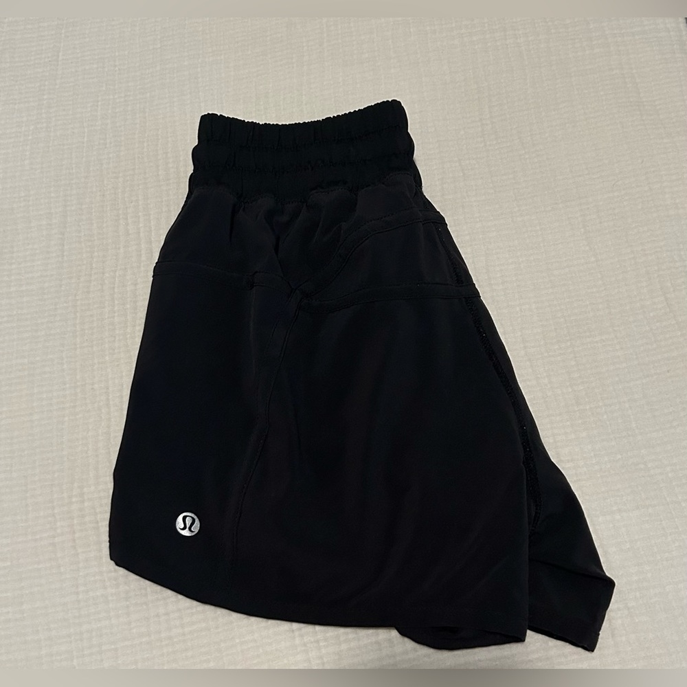 Lululemon Track that high rise 3’’ shorts